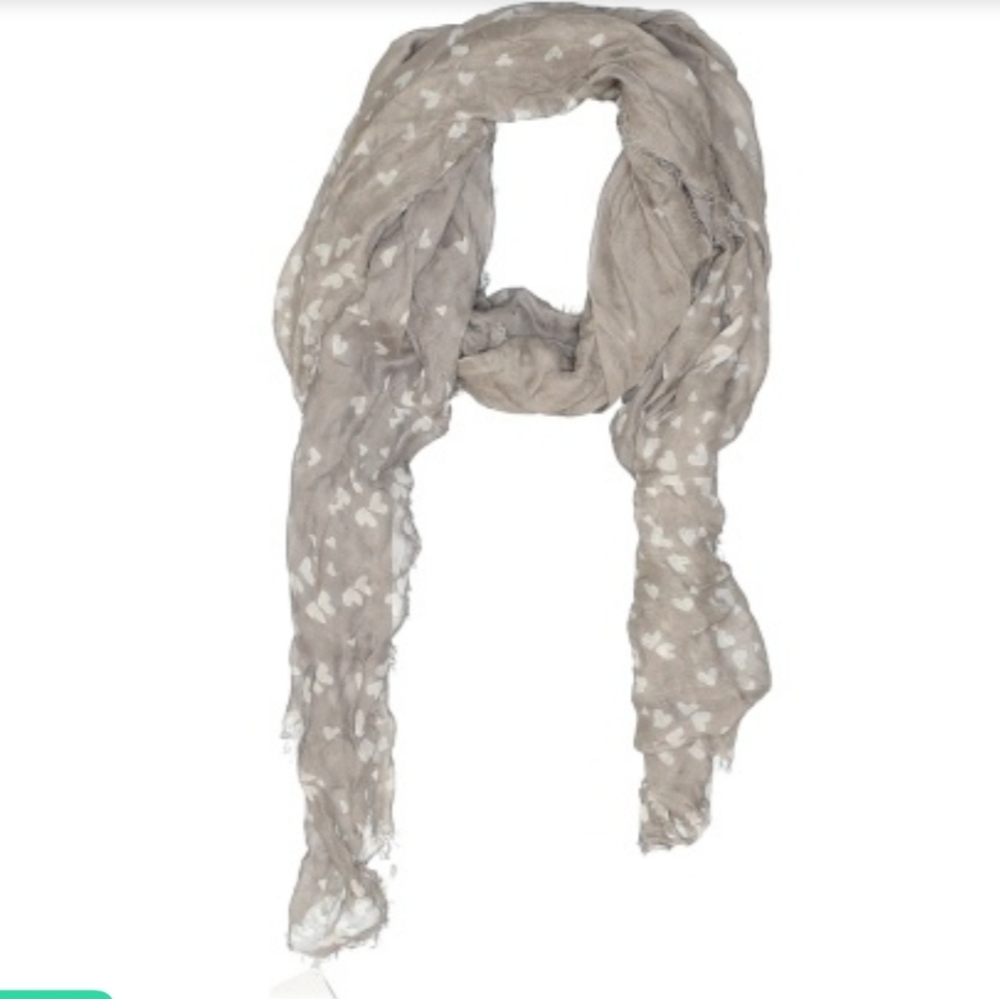 Tilo designer super soft grey heart scarf 100% model new with tags great Gift